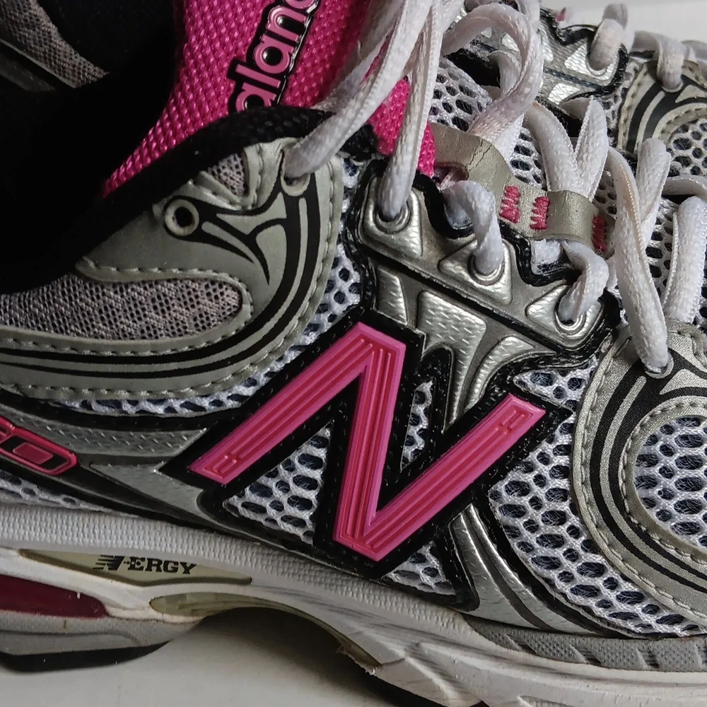 NEW BALANCE WOMEN'S ATHLETIC SHOES PINK &  GRAY - Picture 2 of 6
